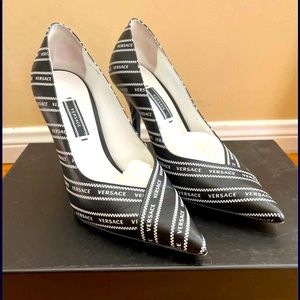 Versace Pumps